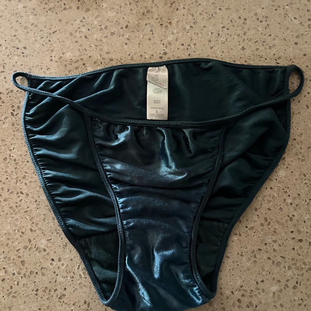 Victoria’s Secret Second Skin New with tags S bikini string panties